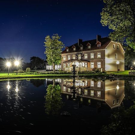 Palac Plocko Hotel Exterior photo
