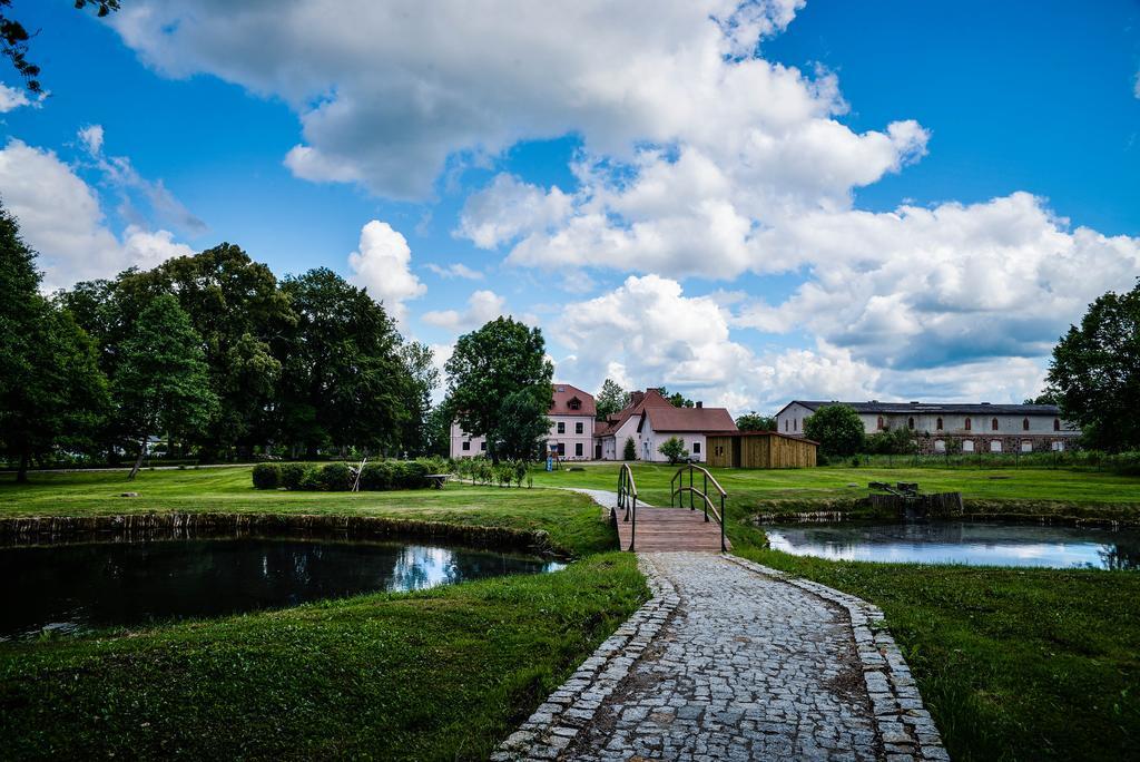 Palac Plocko Hotel Exterior photo